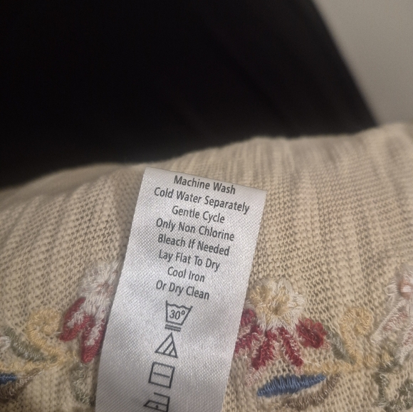 Beautiful Embroidered Cream Button-Front Women's Cardigan L Oversized Johnny Was - Picture 8 of 11